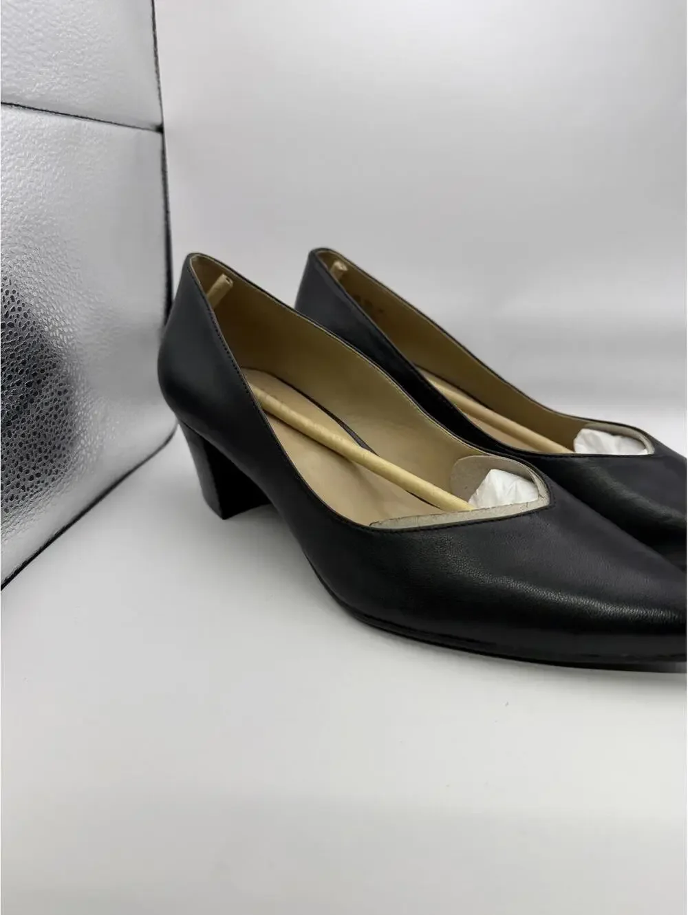 Naturalizer Black Leather Women's Pumps Size 8.5 W NWOT